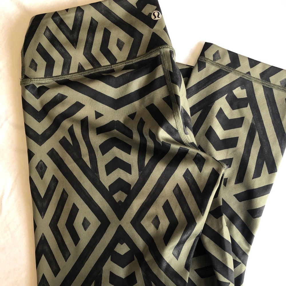NWOT Lululemon women’s 8 leggings